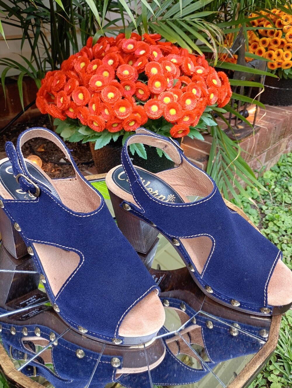 CALIFORNIANS VINTAGE COLLECT SZ 9 STUDDED NAVY SUEDE CLOGS HEELS HIPPIE BOHO LN - Picture 3 of 12